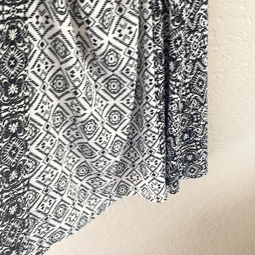 🌿Final Sale 
Rewind Black And White Keyhole‎ Open Back Dress - Picture 6 of 8